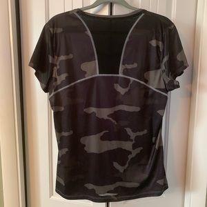 Under Armour heat gear top